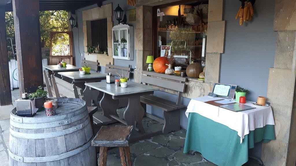 Hostal Casa Lucas Los Tojos Екстер'єр фото